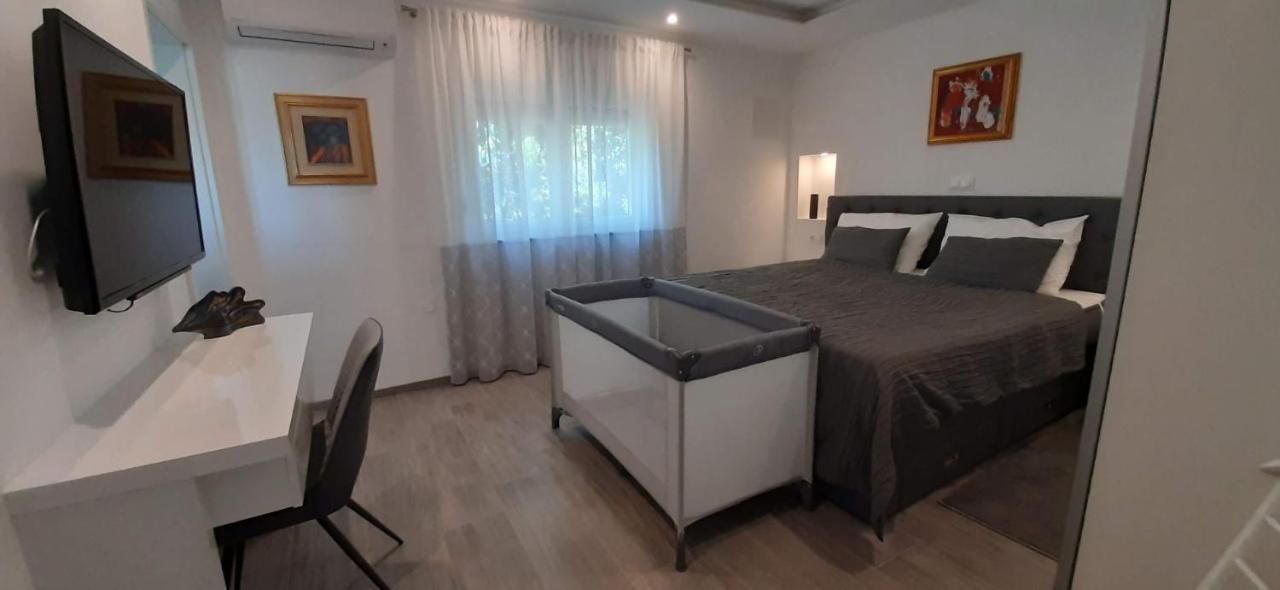 Apartment With Heated Pool, Villa Regina Пула Екстер'єр фото