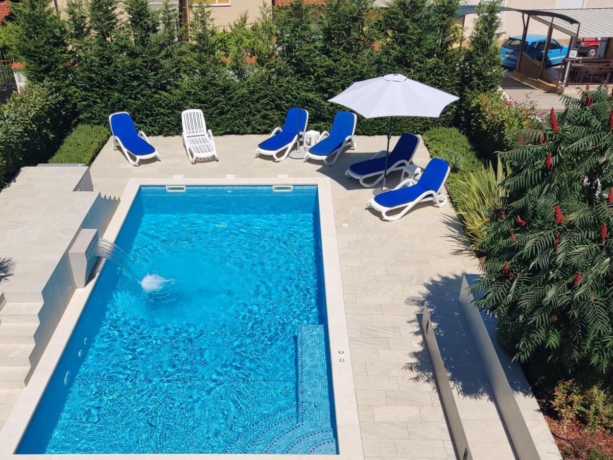 Apartment With Heated Pool, Villa Regina Пула Екстер'єр фото